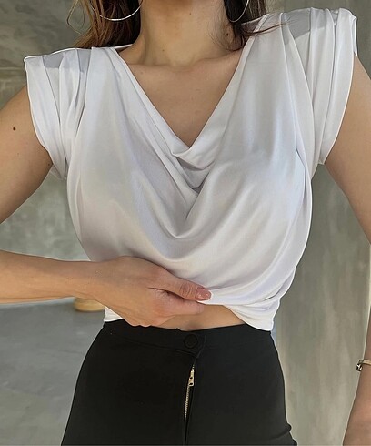 Diğer Degaje Yaka Vatkalı Bluz