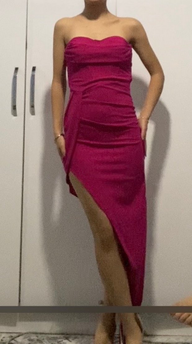 Zeynep tosun Pembe Drapeli Uzun Straplez Parti Elbisesi - Görsel 3