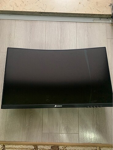 Kırık monitör