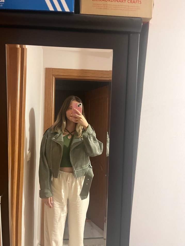 haki Kemerli Kadın Deri Ceket - Görsel 2