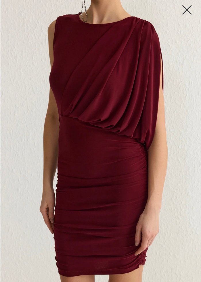 Bordo Drapeli Kısa Abiye Elbise - Görsel 3