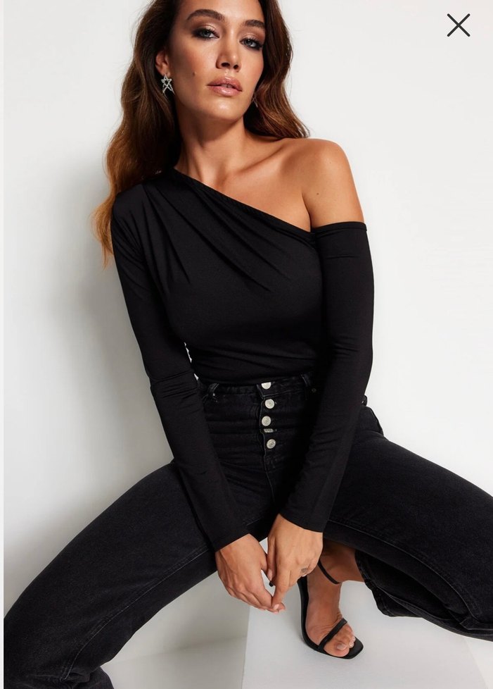 Siyah Tek Omuz Uzun Kollu Bluz - Görsel 3