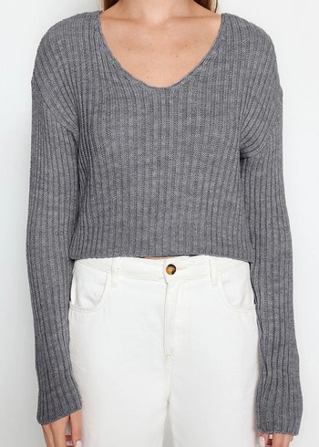 Gri V Yaka Uzun Kollu Triko Kadın Kazak - Görsel 5