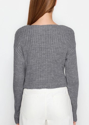 Gri V Yaka Uzun Kollu Triko Kadın Kazak - Görsel 3