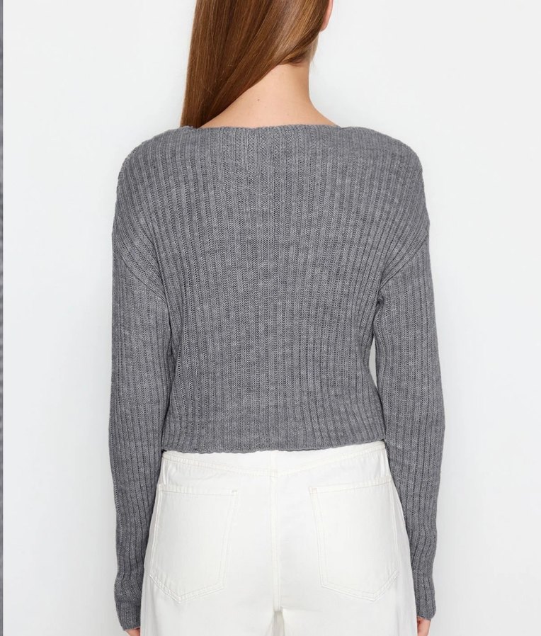 Gri V Yaka Uzun Kollu Triko Kadın Kazak - Görsel 3