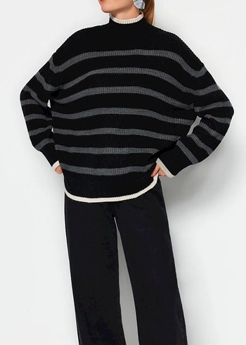 Boğazlı Çizgili Gri Kadın Triko - Görsel 2