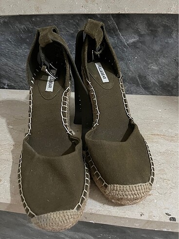 Pull bear dolgu topuk