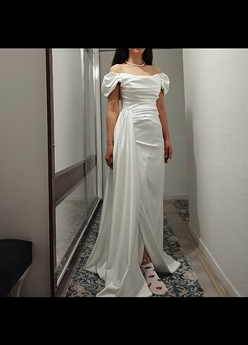 Beyaz Nikah Elbisesi