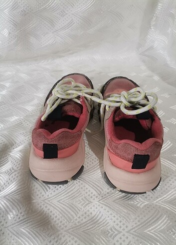 Zara Zara Kız Çocuk Spor Ayakkabı 26 beden 
