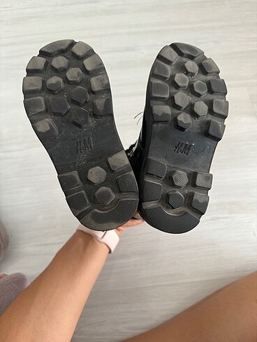 H&M HM Termal bot 26 no