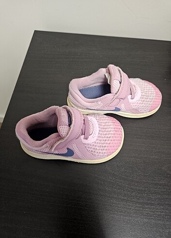 Nike kız çocuk spor ayakkabı 