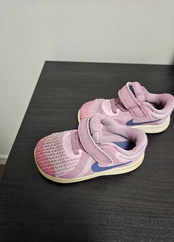 22 Beden Nike kız çocuk spor ayakkabı