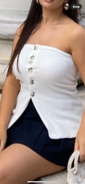 Beyaz straplez bluz