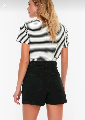 Siyah düğme detaylı Kruvaze yüksek bel denim şort etek - Görsel 4