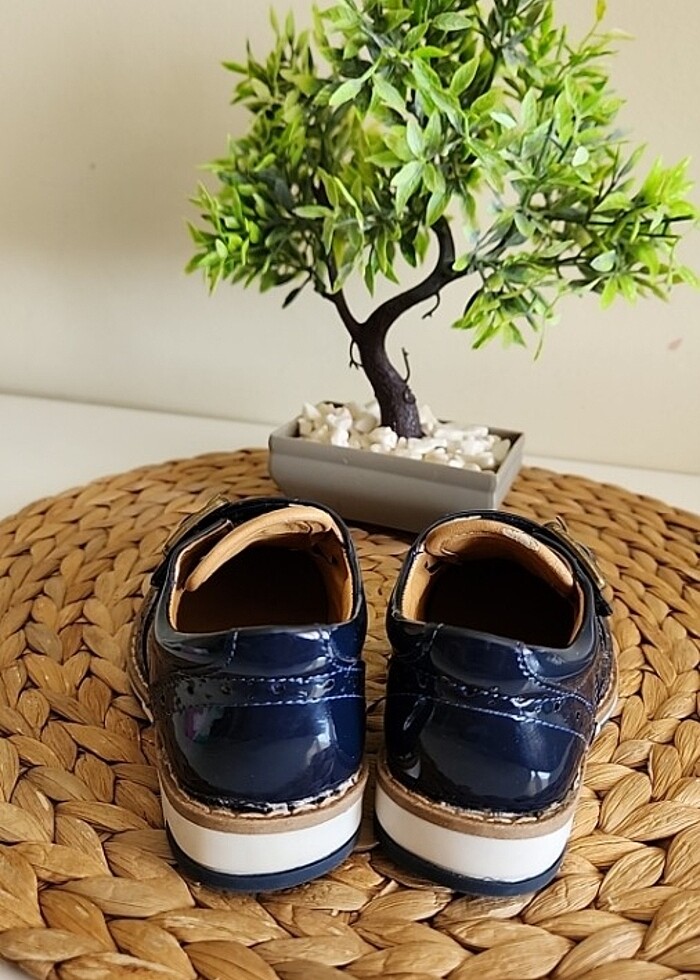 Yepyenii sifir gibi klasik çocuk ayakkabı - Görsel 4
