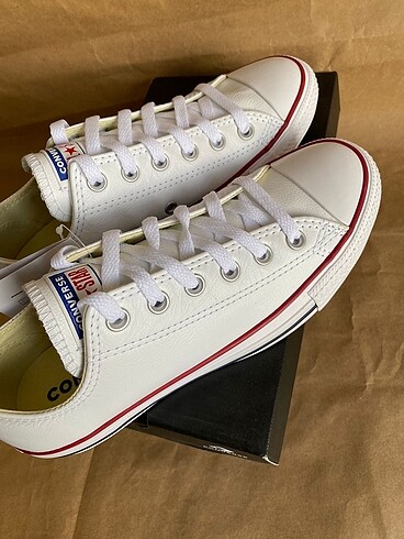 38 Beden beyaz Renk Converse deri chuck Taylor all star unisex Beyaz