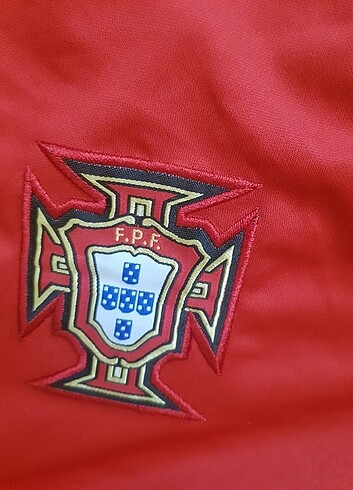 Portekiz şampiyonluk formasi orjinaldir 