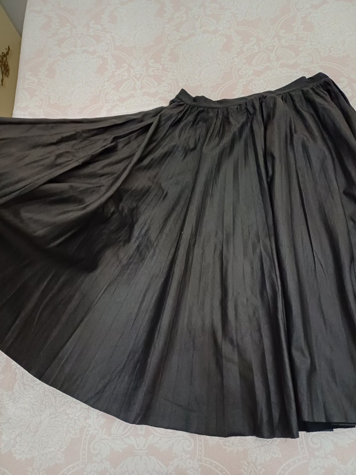 Siyah Piliseli Midi Kadın Etek - Görsel 2