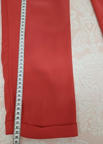 Düğmeli Kırmızı Rahat Kesim Kadın Kumaş Pantolon - Görsel 2