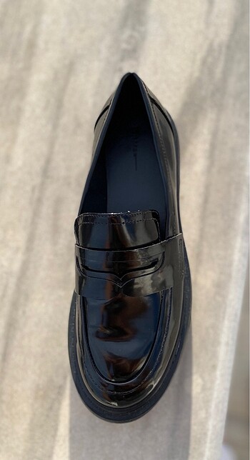 39 Beden Bershka Tırtıklı Tabanlı ve Bantlı Makosen (Loafer)