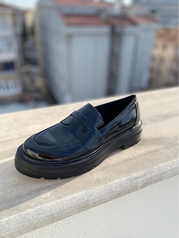 Bershka Tırtıklı Tabanlı ve Bantlı Makosen (Loafer)