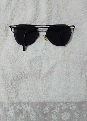 Erkek çocuk güneş gözlüğü modelli şık güzel görünümü harika bir - Görsel 4