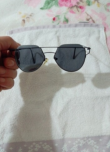Erkek çocuk güneş gözlüğü modelli şık güzel görünümü harika bir - Görsel 5