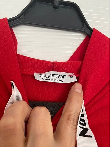 Kapüşonlu sweatshirt