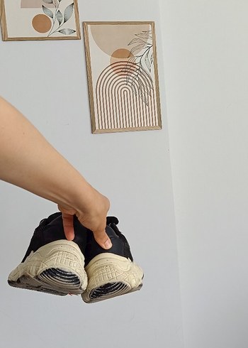 37 Beden Kahverengi Yılan Desenli Bağcıklı Sneakers