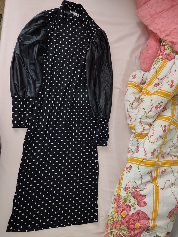 Siyah Puantiyeli Uzun Drapeli Elbise - Görsel 2