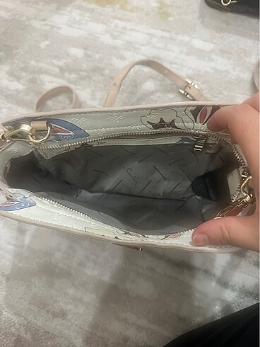 Beden çeşitli Renk Temiz durumda pierre cardin marjin nas bags marka çantalar