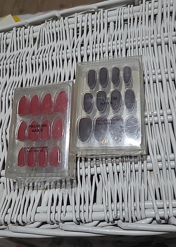 Bordo ve Koyu Bordo Takma Tırnak Setleri - Görsel 2