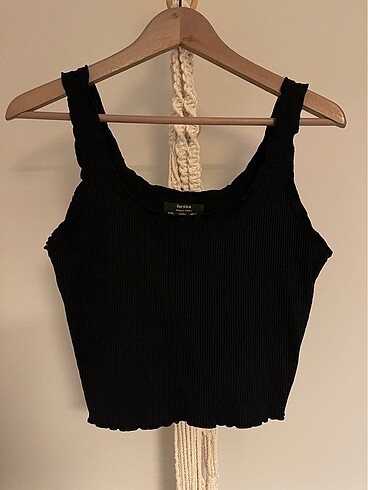 Bershka Siyah Crop Top