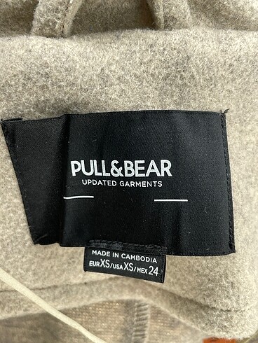 xs Beden çeşitli Renk Pull and Bear Kaban %70 İndirimli.