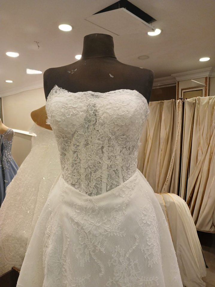 Askısız Beyaz A-Line Dantel Gelinlik - Görsel 2