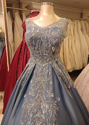 Gri Nakışlı Uzun V Yaka Abiye Elbise - Görsel 3