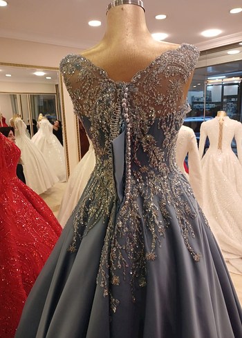 Gri Nakışlı Uzun V Yaka Abiye Elbise - Görsel 5