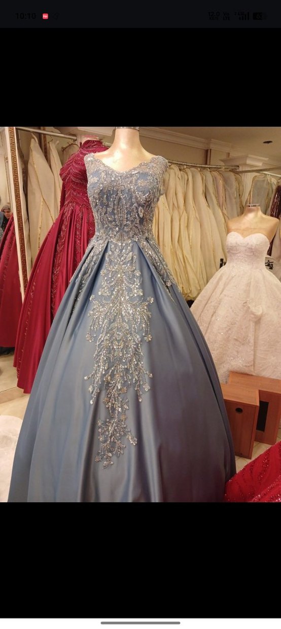 Gri Nakışlı Uzun V Yaka Abiye Elbise - Görsel 2