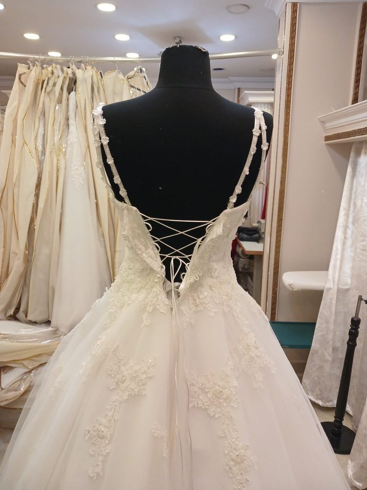 Askılı Beyaz Vintage A Kesim Gelinlik - Görsel 3