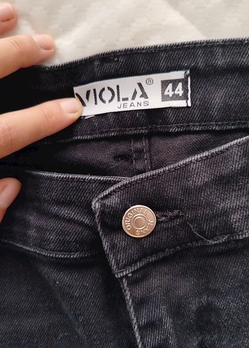 Siyah Baskılı Viola Düğmeli Jean - Görsel 3