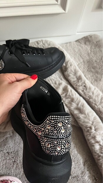 37 Beden siyah Renk Alexander McQueen