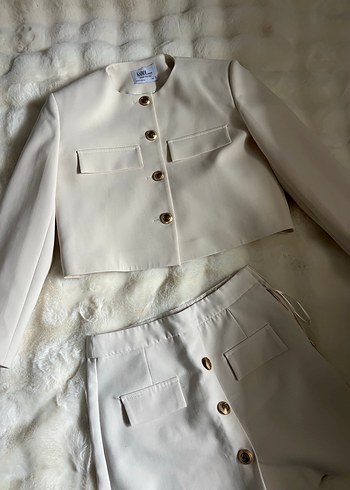 Düğmeli Krem Mini Kadın Takım - Görsel 5