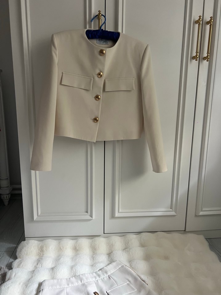 Düğmeli Krem Mini Kadın Takım - Görsel 2