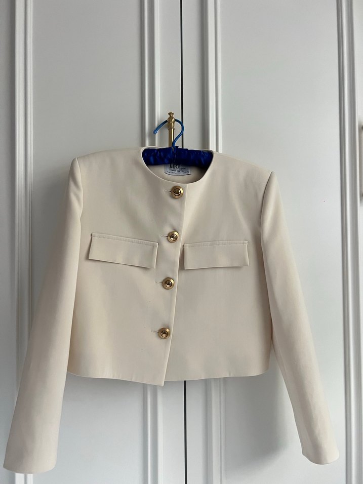 Düğmeli Krem Mini Kadın Takım - Görsel 3