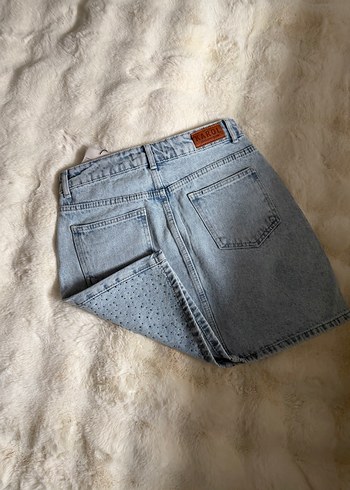 Payet Detaylı Mavi Denim Mini Etek - Görsel 3