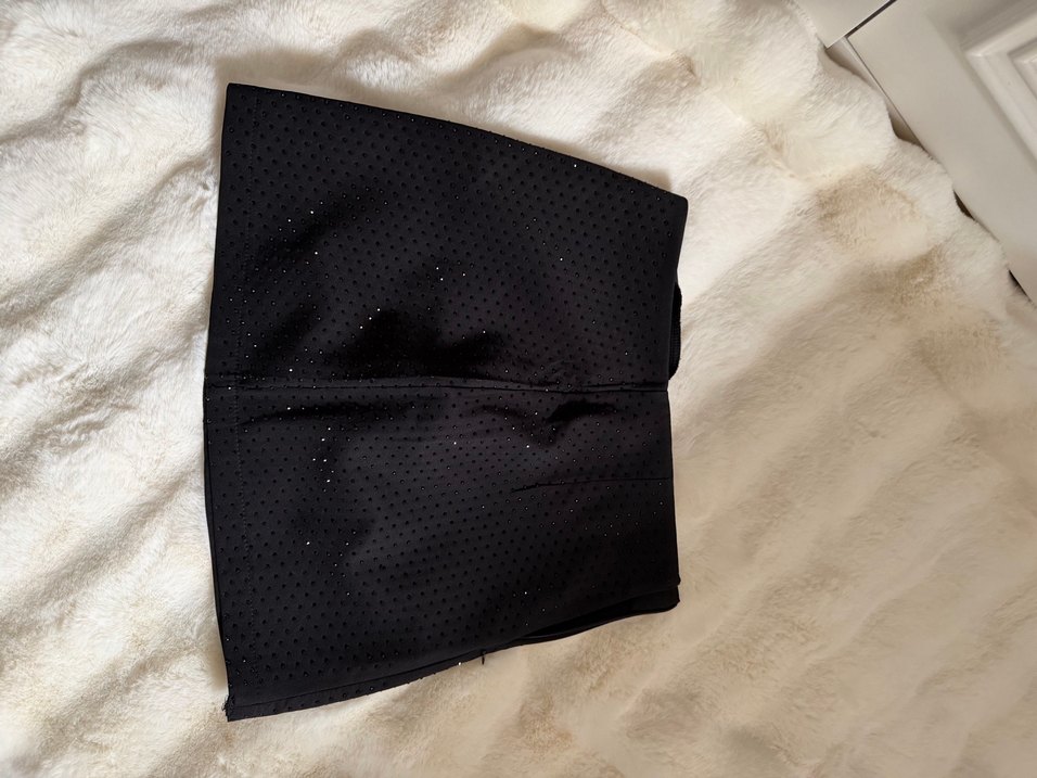 Siyah Mini Etek, Kürk Detaylı, Dar Kesim - Görsel 2