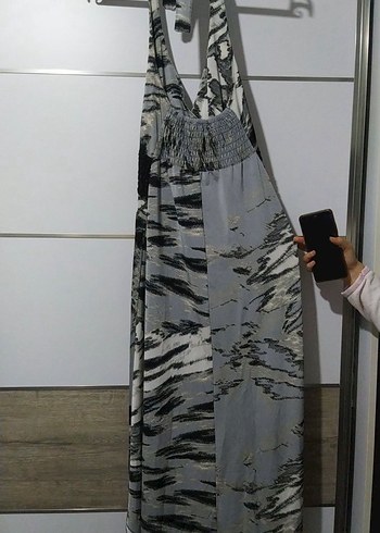 Gri Batik Desenli V Yaka Uzun Elbise - Görsel 2