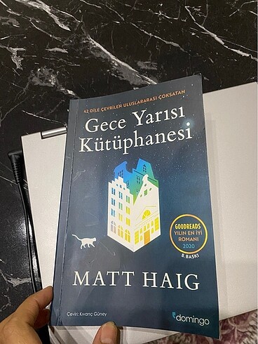 GECE YARISI KÜTÜPHANESİ..