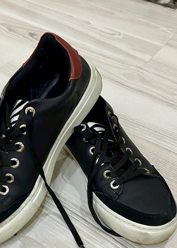 NINE WEST Siyah Zebra Desenli Hakiki Deri Spor Ayakkabı - Görsel 4