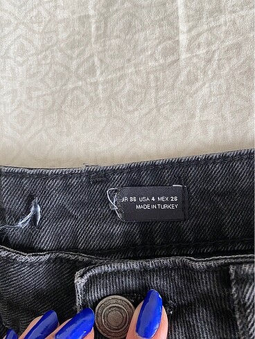 36 Beden Stradivarius